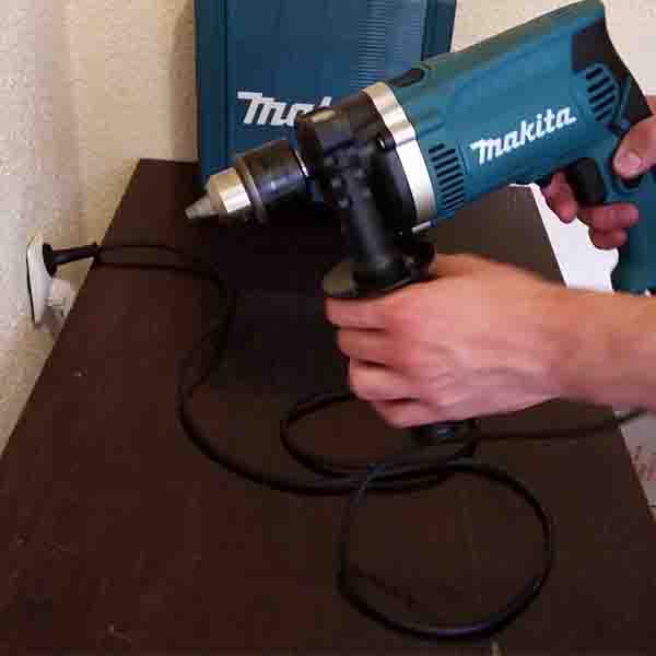 MAKITA Taladro Percutor HP1630K 1/2pulg 680W 0-2800RPM